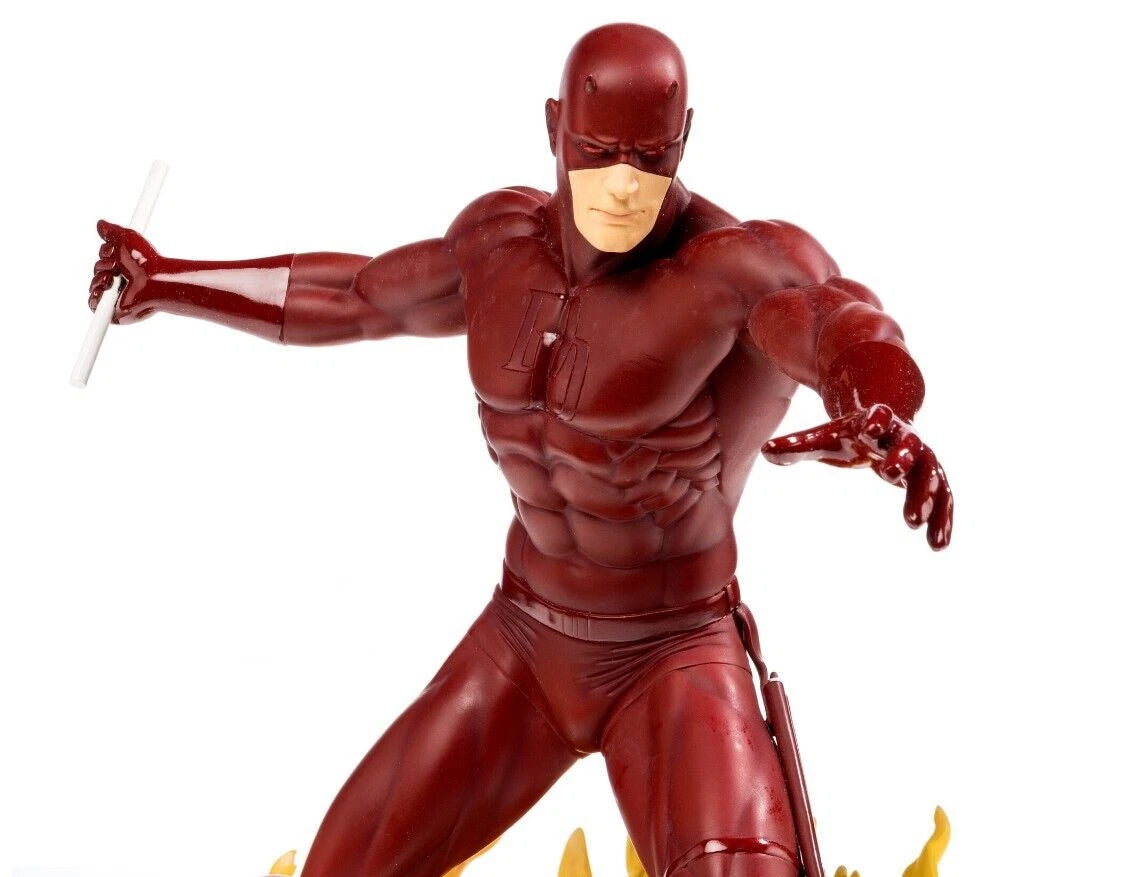 Marvel Daredevil ~ Born Again Limited Statue (ATTAKUS 2003)